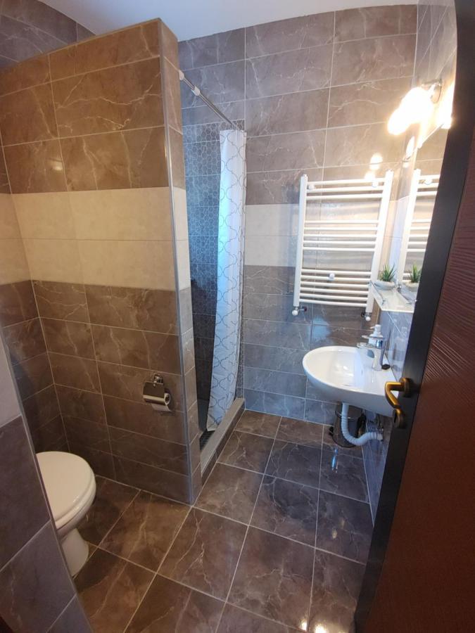 Fiesta Apartman Мисколк Екстериор снимка