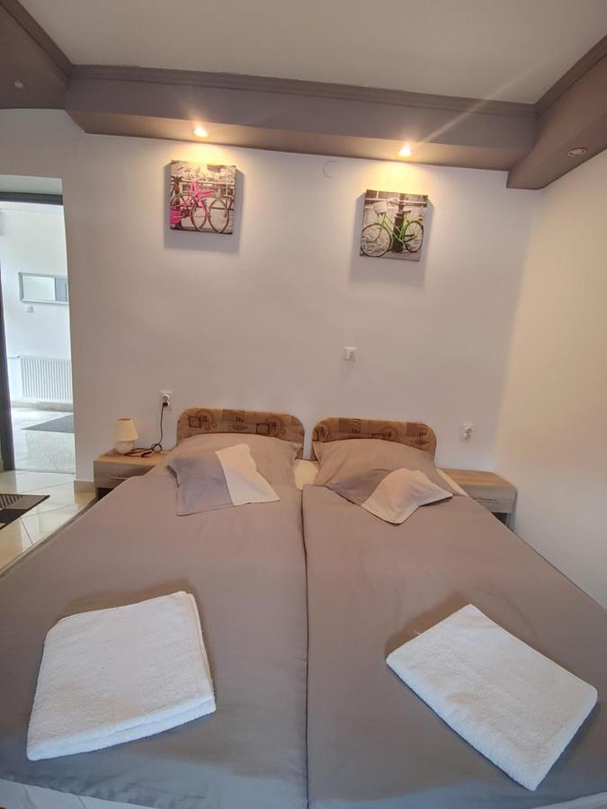 Fiesta Apartman Мисколк Екстериор снимка