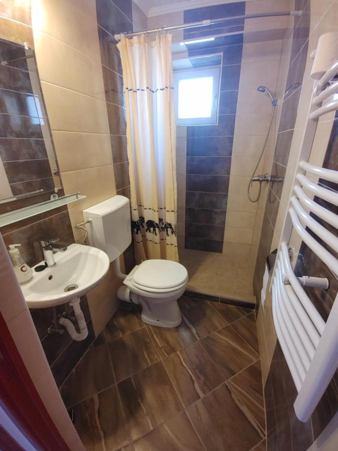 Fiesta Apartman Мисколк Екстериор снимка