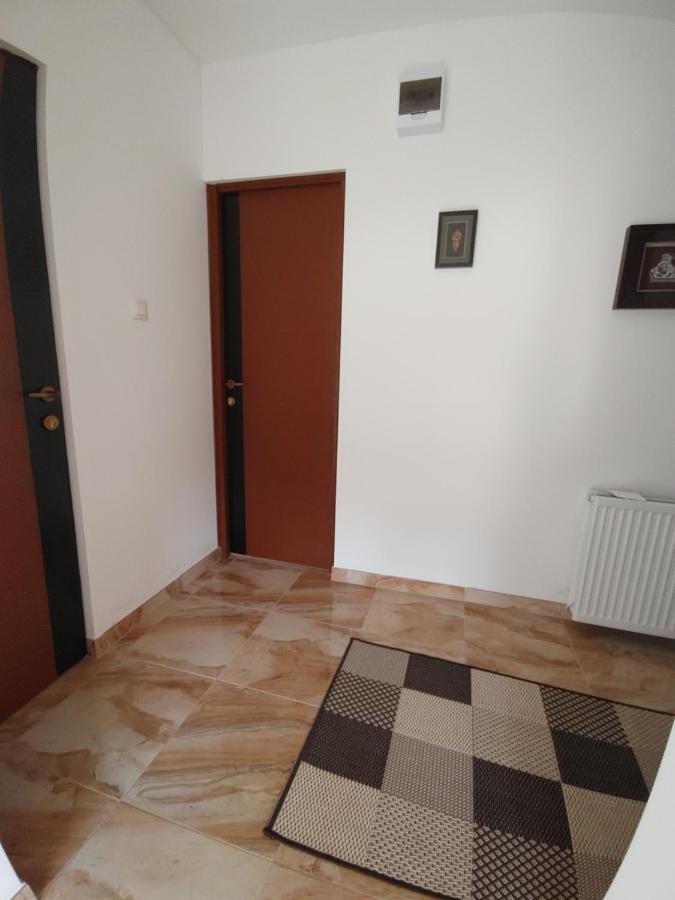 Fiesta Apartman Мисколк Екстериор снимка