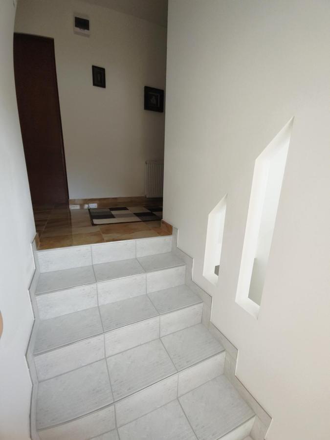 Fiesta Apartman Мисколк Екстериор снимка