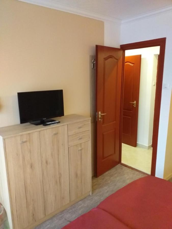 Fiesta Apartman Мисколк Екстериор снимка